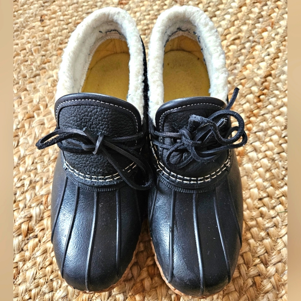 Women's L.L. Bean Boots Rubber Mocs Black Size 8